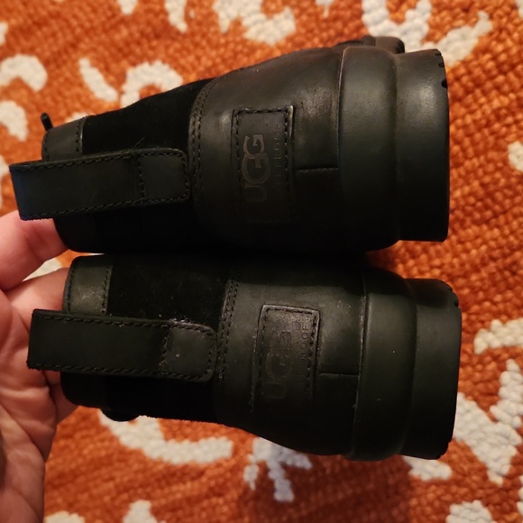 UGG Heather Women size 8 Waterproof Black Leather/Suede Boots - Picture 6 of 15